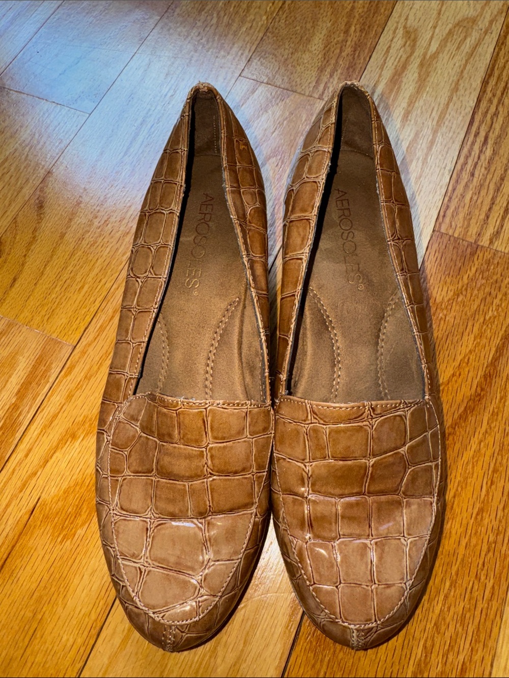 AEROSOLES Tan Croc-Embossed Slip-On Heeled Loafers